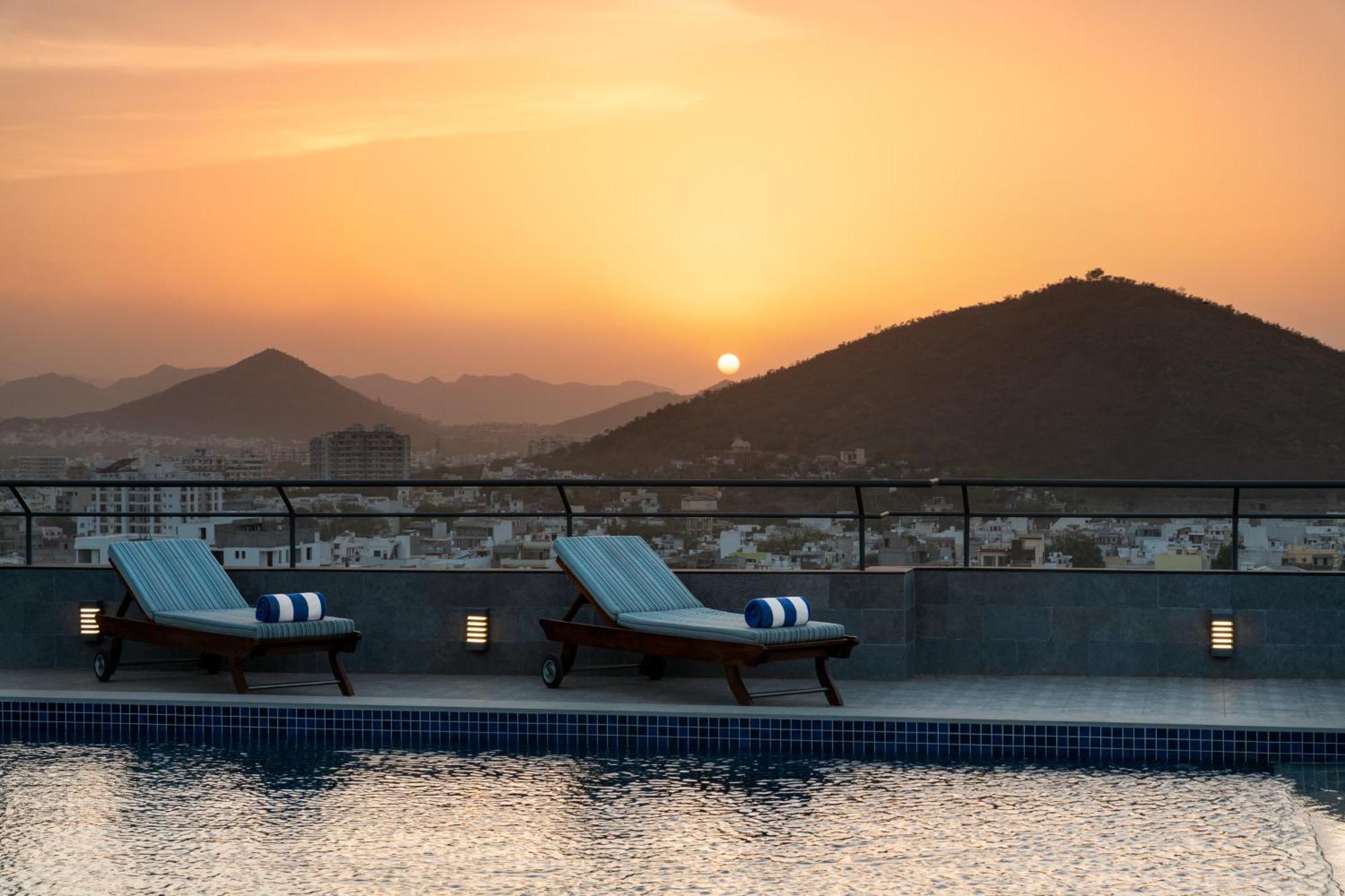 Ramada Encore By Wyndham Udaipur Roopnagar 외부 사진